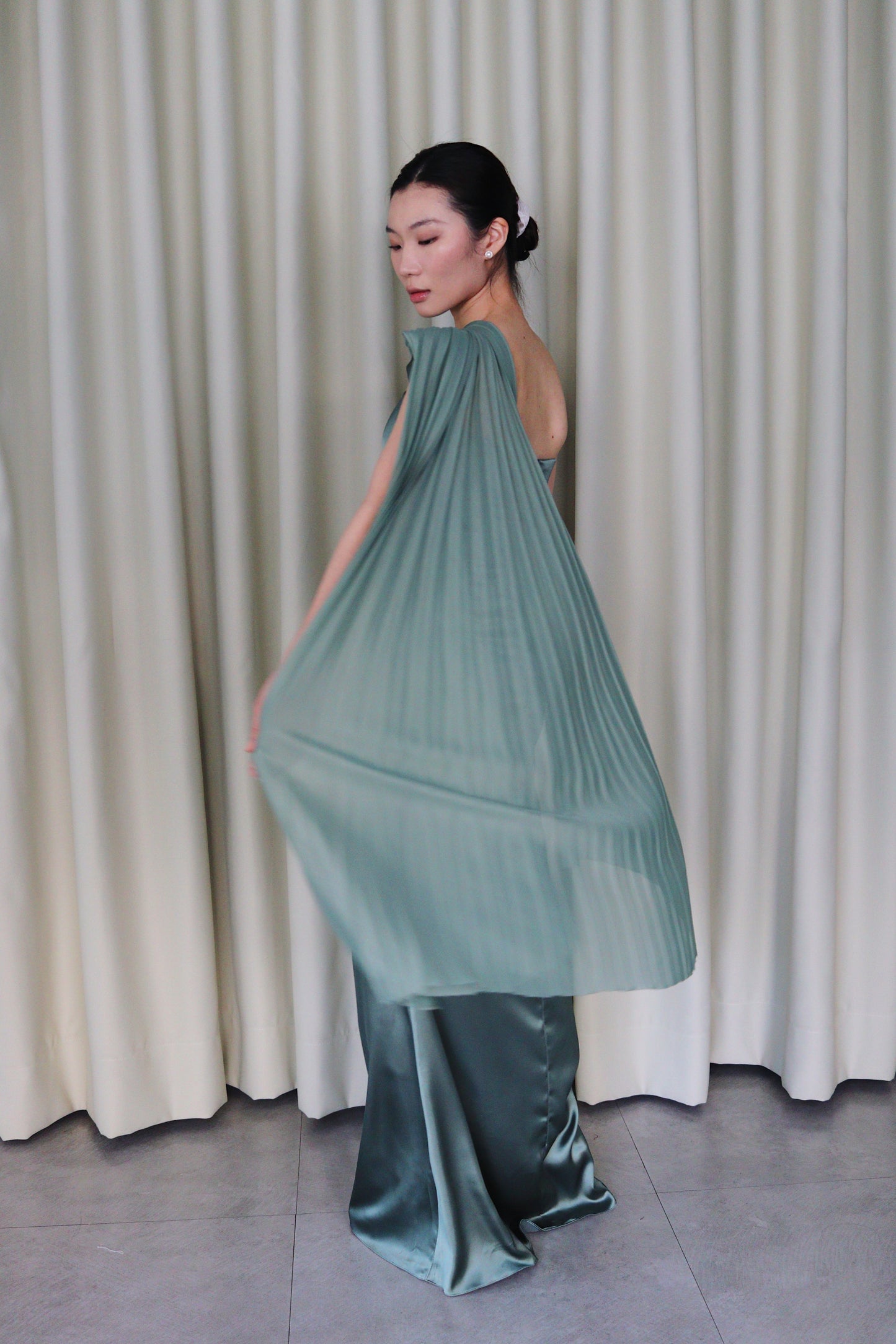 Cirosia One Shoulder Pleated Chiffon Dress