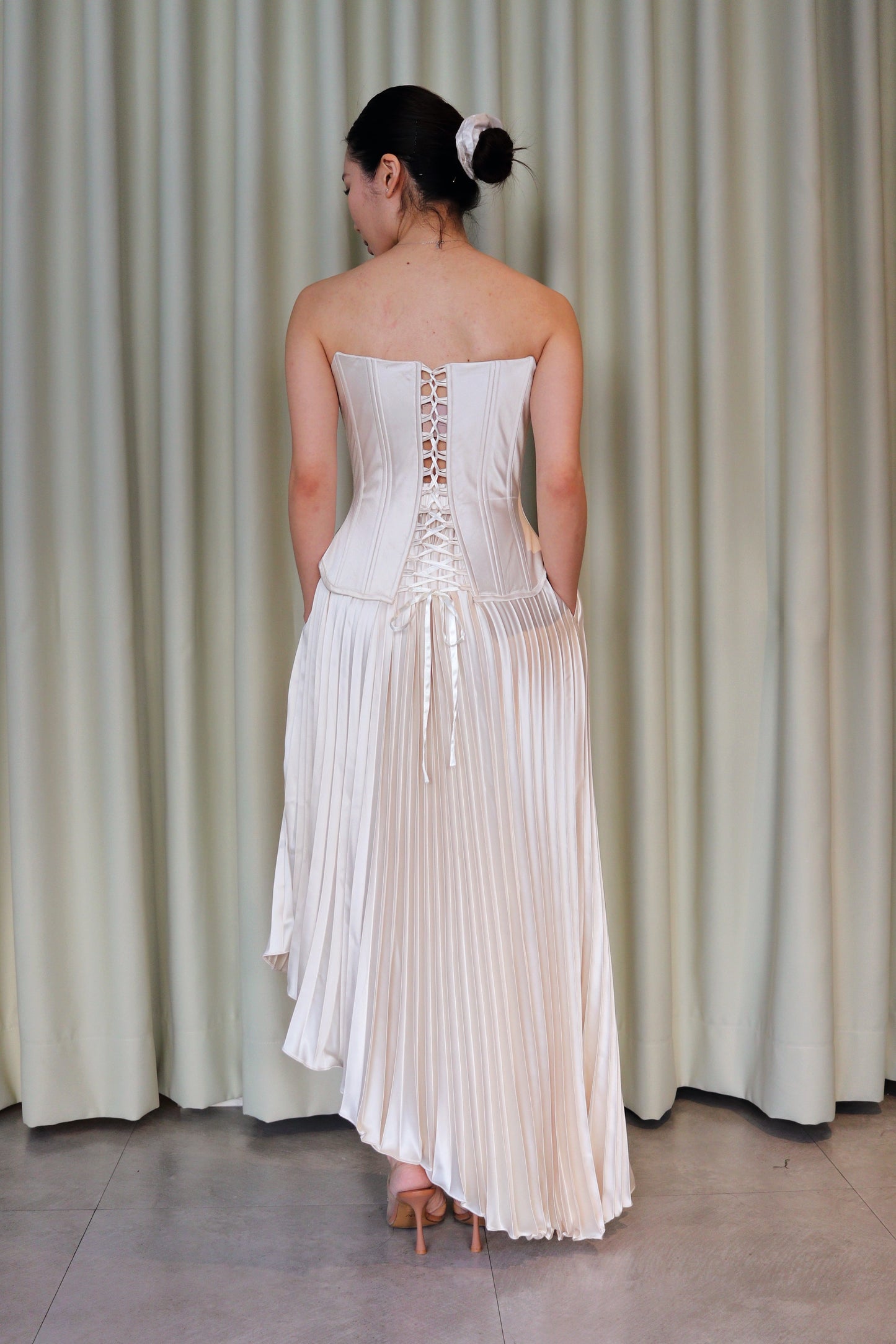 Alba Minimalist Corset Look