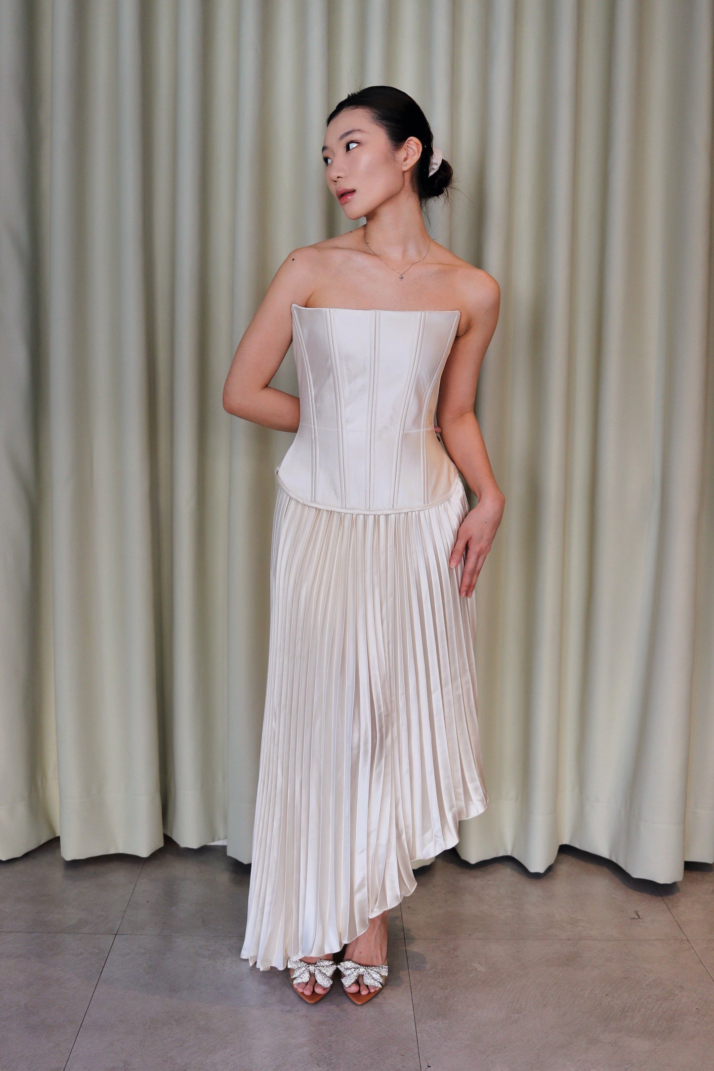 Alba Minimalist Corset Look