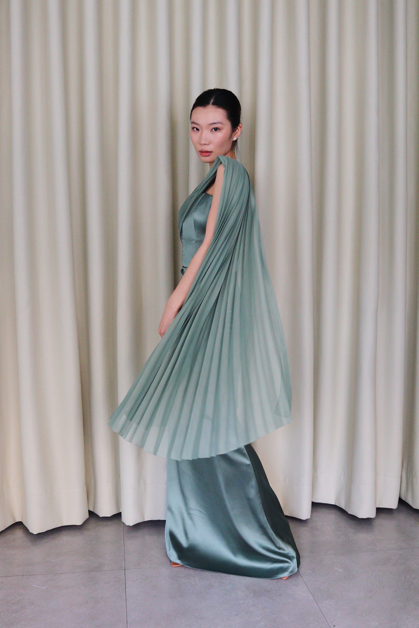 Cirosia One Shoulder Pleated Chiffon Dress